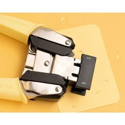 We R Memory Keepers • Crop-a-dile Corner Chomper Radius -stamp shop 661301 3.jpg